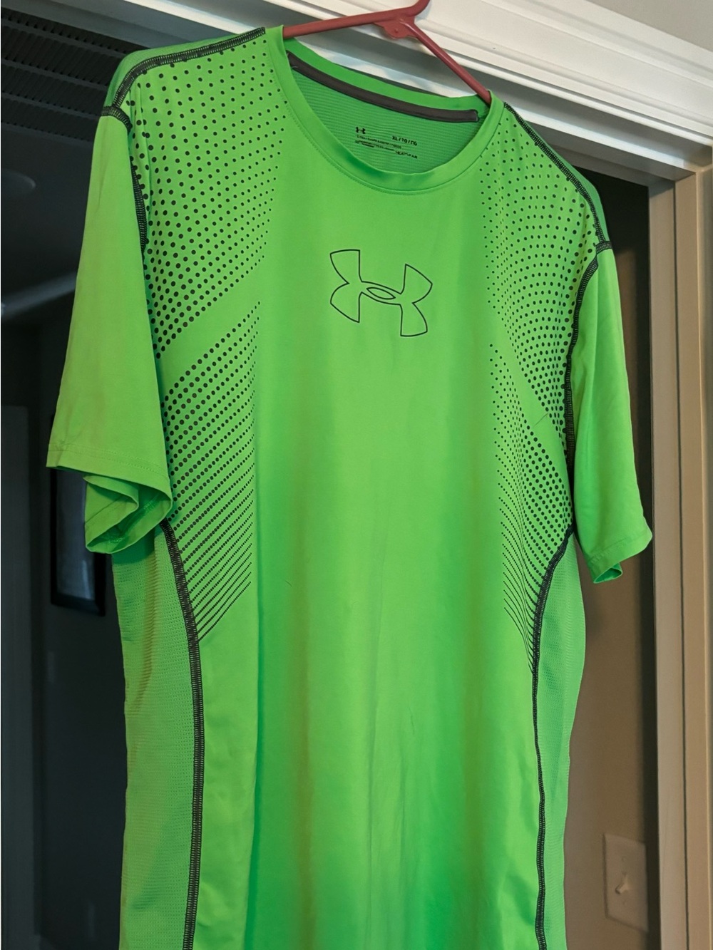 Under Armour Men's Green Performance Short-Sleeve Shirt, XL